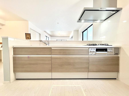 Lb`@`Kitchen`  rOnJE^[Lb`B  ȂƑƃR~jP[VƂ邾łȂA傫ȊJ邱Ƃł܂B  ql̐邱Ƃł܂ˁI