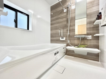 @R`Bath Room`  t̃oX[Bz˂ޖ邢́A̓CǂgłB܂A@Ă܂BCǍDłB