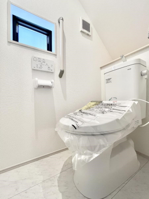 gC@R`Toilet`@̂鐅gC̓EHVbgtłgC͖g킴𓾂Ȃ́BۂłˁBgC2̂Œ̍Gɕ֗łI
