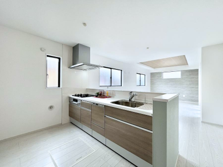 Lb`@`Kitchen`@R鑋̂Lb`gꏊ炱Agl܂BƂLb`R[i[͎LȎdオƂȂĂ܂B