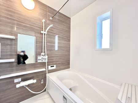 @P`Bath Room`@t̃oX[Bz˂ޖ邢́A̓CǂgłB܂A@Ă܂BCǍDłB  