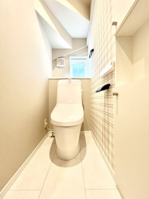 gC@`Toilet`@YEXbLEKȃEHVbgtgCł낰ԂłB1A2KɃgCXy[XǏ薾邭AKԂƂȂĂ܂gꏊ炱̔złI