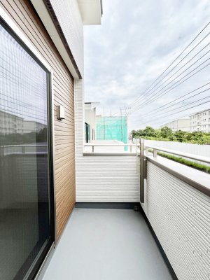 oRj[@Q`Balcony`  oRj[͉z݁Azc󕨂C悭Ƃł܂Bg₷JIȃoRj[łzՂ~蒍AoRj[tZ܂B  