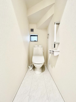 gC@`Toilet`@YEXbLEKȃEHVbgtgCł낰ԂłB1A2KɃgCXy[XǏ薾邭AKԂƂȂĂ܂gꏊ炱̔złI