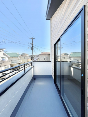 oRj[@`Balcony`  oRj[͉z݁Azc󕨂C悭Ƃł܂B  g₷JIȃoRj[łzՂ~蒍AoRj[tZ܂B  