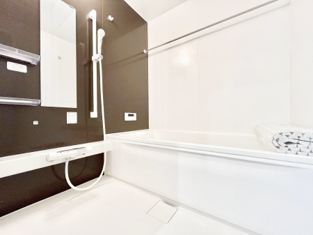 @P`Bath Room`  ƑL΂ē邱Ƃ\I  qlƂꏏł\ȍLȂ̂ŁArOƂ͈ƑcR̂ЂƎy݂܂B