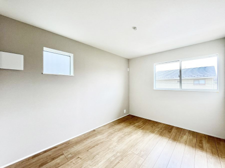 ̑ρ@P`Bed Room`@2ʍ̌mۂ邢́AʂǂAϋSn̗ǂԂƂȂĂ܂Bu₩ȕċN钩́AK̎n܂ɁIʕƂĂǂZ܂