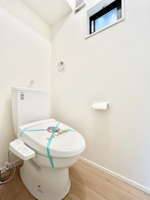 gC@`Toilet`@YEXbLEKȃEHVbgtgCł낰ԂłBgC͖g킴𓾂Ȃ́BۂłˁBgC2̂Œ̍Gɕ֗łI