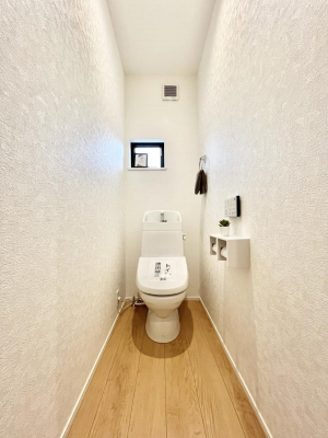 gC@Q`Toilet`@YEXbLEKȃEHVbgtgCł낰ԂłBgC͖g킴𓾂Ȃ́BۂłˁBgC2̂Œ̍Gɕ֗łI