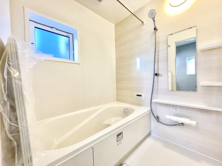 @P`Bath Room`@L΂ē邱Ƃ\I̔MdȃoX^CłBqlƂꏏł\ȍLȂ̂ŁArOƂ͈ƑcR̂ЂƎy݂܂B