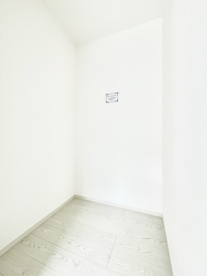 ̑@2`Walk-in Closet`@̗mĂVɂȂɂEH[NCN[[bgBmȊOɂAigȂƓdX[cP[XAXgbNiȂǉłЕtԂłB