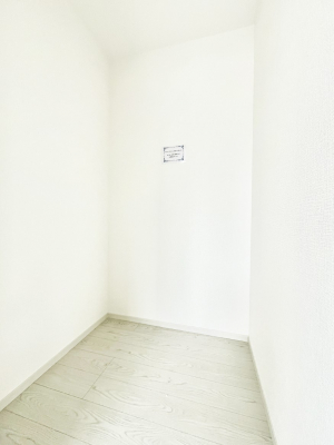 ̑@P`Walk-in Closet`@̗mĂVɂȂɂEH[NCN[[bgBmȊOɂAigȂƓdX[cP[XAXgbNiȂǉłЕtԂłB