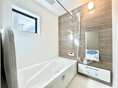 @Q`Bath Room`  ͋C̗ŖɌătbVB  @\tĂ̂Ő􂢏オ󕨂AJ̓VCCɂ邱Ƃ\łB  