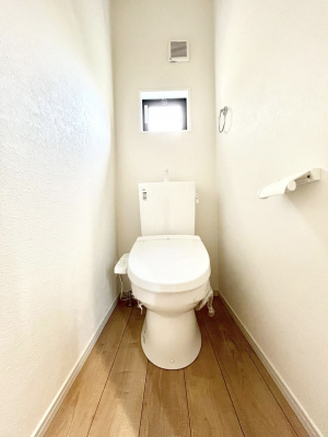 gC@`Toilet`@YEXbLEKȃEHVbgtgCł낰ԂłBgC͖g킴𓾂Ȃ́BۂłˁBgC2̂Œ̍Gɕ֗łI