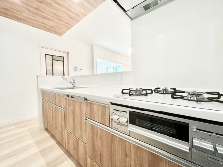 Lb`@`Kitchen`  rOnJE^[Lb`B  ȂƑƃR~jP[VƂ邾łȂA傫ȊJ邱Ƃł܂B  ql̐邱Ƃł܂ˁI