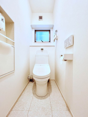 gC@`Toilet`@YEXbLEKȃEHVbgtgCł낰ԂłBgC͖g킴𓾂Ȃ́BۂłˁBgC2̂Œ̍Gɕ֗łI