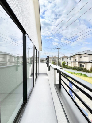 oRj[@P`Balcony`  oRj[͉z݁Azc󕨂C悭Ƃł܂Bg₷JIȃoRj[łzՂ~蒍AoRj[tZ܂B  