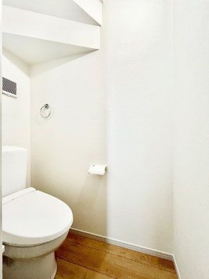 gC@Q`Toilet`@YEXbLEKȃEHVbgtgCł낰ԂłB̌薾邭AKԂƂȂĂ܂gꏊ炱̔złI