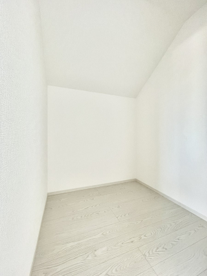 ̑@P`Walk-in Closet`@̗mĂVɂȂɂEH[NCN[[bgBmȊOɂAigȂƓdX[cP[XAXgbNiȂǉłЕtԂłB