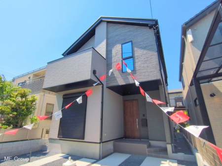 nOώʐ^@`Exterior`@ՐÂȏZnŎqĉƑɃsb^B̂UKȗ΂Ɍb܂ꂽGAŁARɕ܂ꂽ₩ȕ炵邽߂́AƂ肠ZĂ܂B