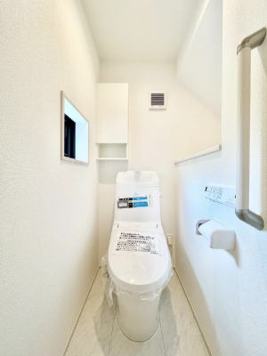 gC@`Toilet`@YEXbLEKȃEHVbgtgCł낰ԂłBgC͖g킴𓾂Ȃ́BۂłˁBgC2̂Œ̍Gɕ֗łI