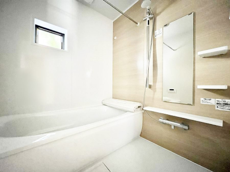 @P`Bath Room`  t̃oX[B  z˂ޖ邢́A̓CǂgłB  ܂A@Ă܂B  CǍDłB