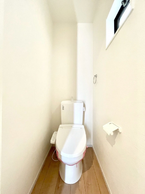 gC@`Toilet`@YEXbLEKȃEHVbgtgCł낰ԂłBgC͖g킴𓾂Ȃ́BۂłˁBgC2̂Œ̍Gɕ֗łI
