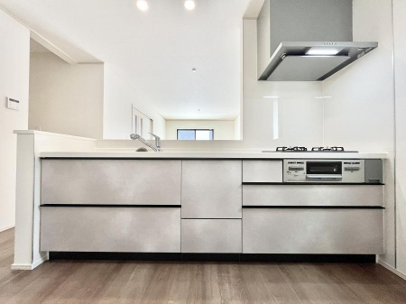 Lb`@P`Kitchen`@LĎg₷Lb`ȂƑłɗAЕtԂȂłႢ܂[Ղ肠̂ŁAƐȈۂۂĂ܂B