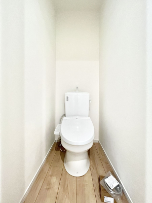 gC@`Toilet`@YEXbLEKȃEHVbgtgCł낰ԂłBgC͖g킴𓾂Ȃ́BۂłˁBgC2̂Œ̍Gɕ֗łI