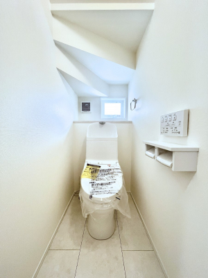 gC@`Toilet`@YEXbLEKȃEHVbgtgCł낰ԂłB1A2KɃgCXy[XǏ薾邭AKԂƂȂĂ܂gꏊ炱̔złI