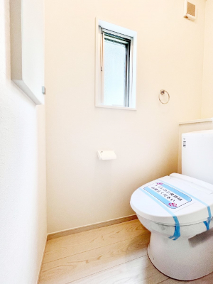 gC@`Toilet`@YEXbLEKȃEHVbgtgCł낰ԂłBgC͖g킴𓾂Ȃ́BۂłˁBgC2̂Œ̍Gɕ֗łI