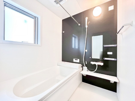 @P`Bath Room`@t̃oX[Bz˂ޖ邢́A̓CǂgłB܂A@Ă܂BCǍDłB