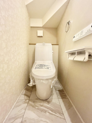 gC@`Toilet`@YEXbLEKȃEHVbgtgCł낰ԂłBgC͖g킴𓾂Ȃ́BۂłˁBgC2̂Œ̍Gɕ֗łI