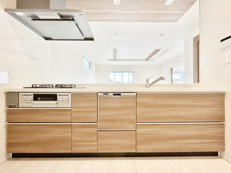 Lb`@`Kitchen`  rOnJE^[Lb`B  ȂƑƃR~jP[VƂ邾łȂA傫ȊJ邱Ƃł܂B  ql̐邱Ƃł܂ˁI