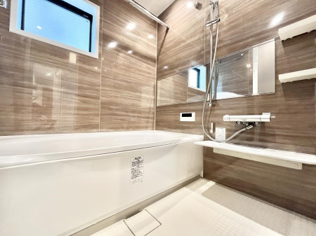 @`Bath Room`@͋C̗ŖɌătbVB@\tĂ̂ŗׂ̐@uŐ􂢏オ󕨂AJ̓VCCɂ邱Ƃ\łB