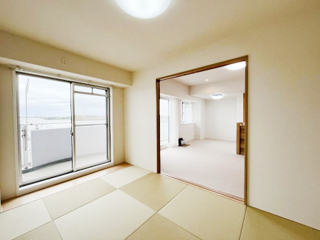 ̑ρ@`Japanese Room`  LDKאڂ̘ał났̋Ԃ܂B  ACȂǉƎXy[XƂāA܂Ȃql̂邲ƒł͂Q₨ނւ̏ƂĂp܂B  