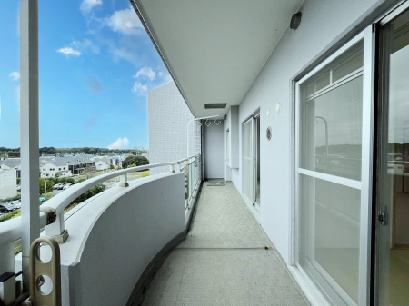 oRj[@`Balcony`  oRj[͉z݁Azc󕨂C悭Ƃł܂Bg₷JIȃoRj[łzՂ~蒍AoRj[tZ܂B  