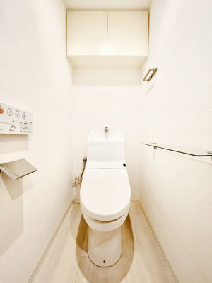 gC@`Toilet`@YEXbLEKȃEHVbgtgCł낰ԂłBgC͖g킴𓾂Ȃ́BۂłˁBXbgNuƂĕ֗Ȏ[ItB