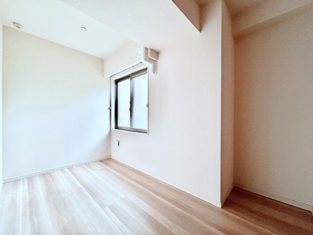 q@`Bed Room`@؂̉肪₳t[O͈炬炷vCx[gԁB߂̃t[Oł̂ŁAǎƂ}b`AXɍLĂʂB  