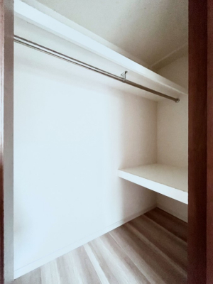 ̑@`Walk-in Closet`@KvȂ̂R[fBl[gꗗĊmFłAgxx⏀ZԂōςރEH[NCN[[bgݒu܂BƂ̒Ƃ֗Ȏ[Xy[XłB