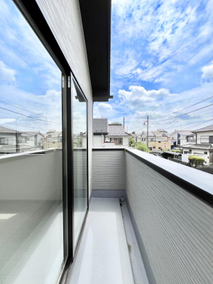oRj[@P`Balcony`  oRj[͉z݁Azc󕨂C悭Ƃł܂Bg₷JIȃoRj[łzՂ~蒍AoRj[tZ܂B  