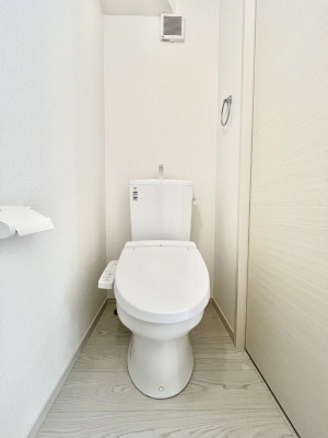 gC@P`Toilet`@̂鐅gC̓EHVbgtłgC͖g킴𓾂Ȃ́BۂłˁBgC2̂Œ̍Gɕ֗łI