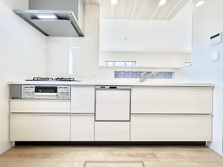 Lb`@`Kitchen`@LĎg₷Lb`ȂƑłɗAЕtԂȂłႢ܂[Ղ肠̂ŁAƐȈۂۂĂ܂B