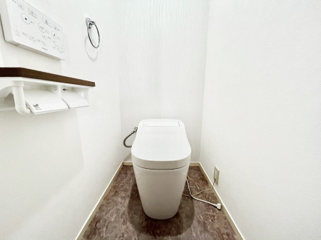 gC@`Toilet`@YEXbLEKȃEHVbgtgCł낰ԂłBgC͖g킴𓾂Ȃ́BۂłˁBXbgNuƂĕ֗Ȏ[ItB