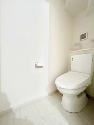 gC@`Toilet`@YEXbLEKȃEHVbgtgCł낰ԂłBgC͖g킴𓾂Ȃ́BۂłˁBgC2̂Œ̍Gɕ֗łI