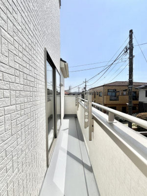 oRj[@`Balcony`  oRj[͉z݁Azc󕨂C悭Ƃł܂B  g₷JIȃoRj[łzՂ~蒍AoRj[tZ܂B  