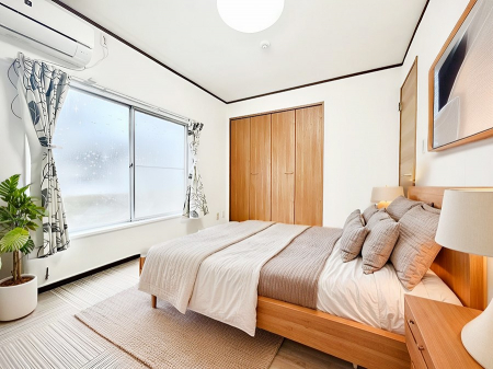 Q@`Bed Room`  ulvƂvwł肭낰QB  ̉Ǝ₨dɔꂽ̓tJtJ̃xbgŖĂBƋCGł