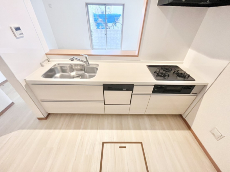Lb`@`Kitchen`  rOnJE^[Lb`B  ȂƑƃR~jP[VƂ邾łȂA傫ȊJ邱Ƃł܂B  ql̐邱Ƃł܂ˁI