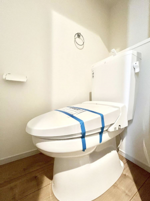 gC@`Toilet`@YEXbLEKȃEHVbgtgCł낰ԂłBgC͖g킴𓾂Ȃ́BۂłˁBgC2̂Œ̍Gɕ֗łI