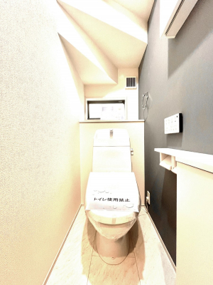 gC@`Toilet`@YEXbLEKȃEHVbgtgCł낰ԂłB1A2KɃgCXy[XǏ薾邭AKԂƂȂĂ܂gꏊ炱̔złI